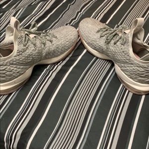 LeBron 15’s